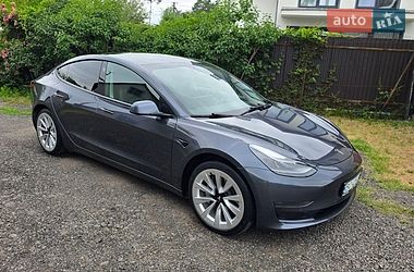 Седан Tesla Model 3 2022 в Львові