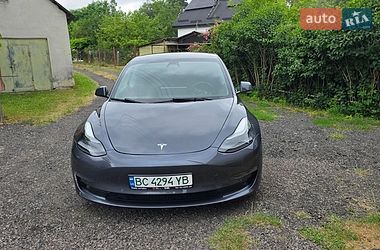 Седан Tesla Model 3 2022 в Львові