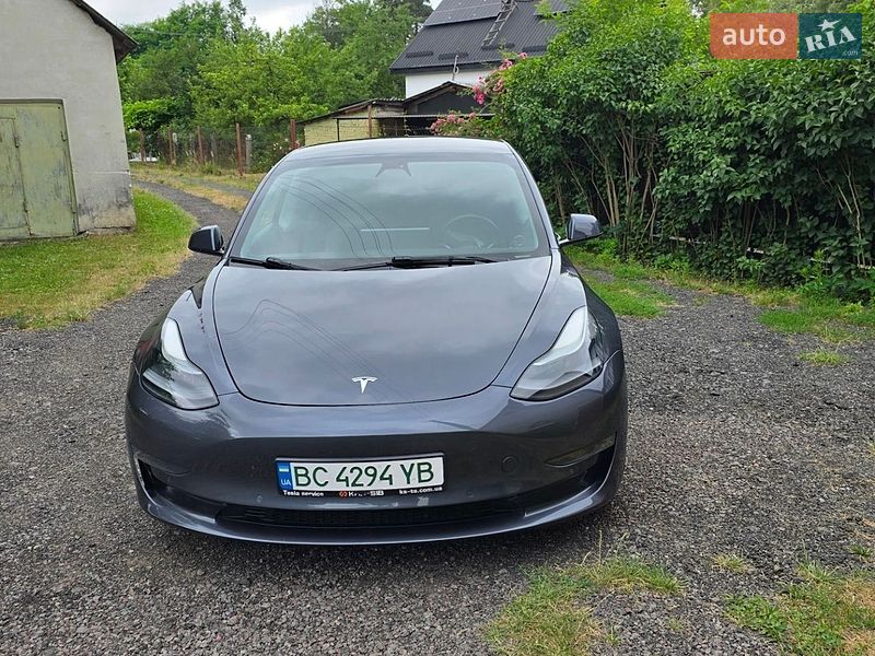 Седан Tesla Model 3 2022 в Львові