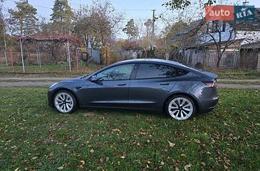 Седан Tesla Model 3 2022 в Львові