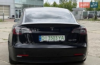 Седан Tesla Model 3 2019 в Киеве