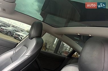 Седан Tesla Model 3 2019 в Киеве