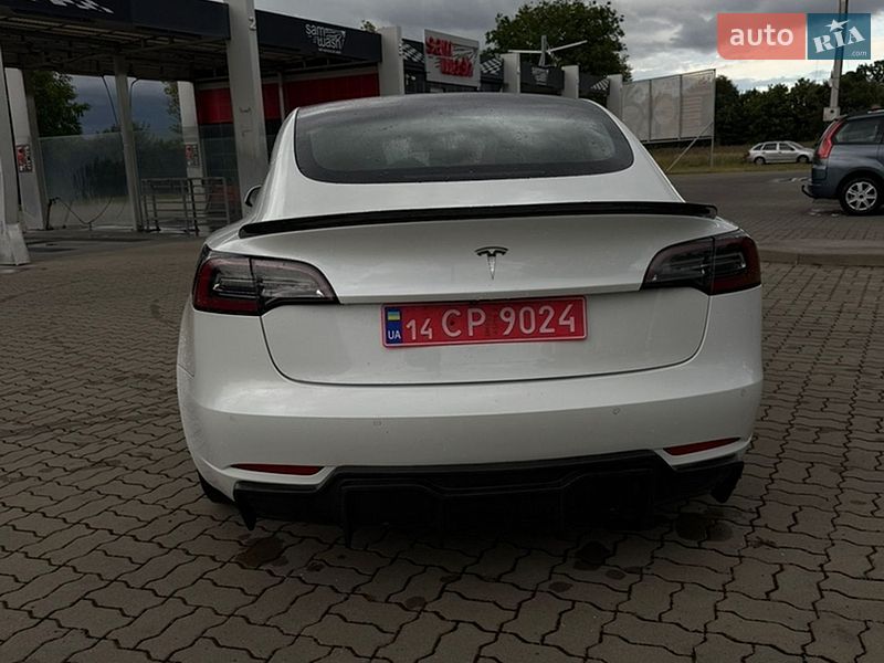 Седан Tesla Model 3 2019 в Стрые