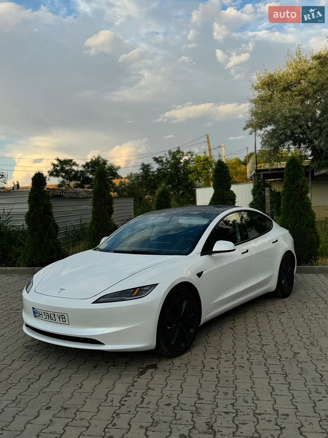 2024 Tesla Model 3 - мініатюра 3