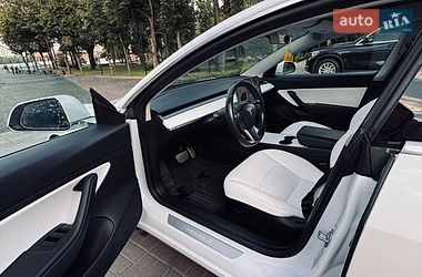 Седан Tesla Model 3 2018 в Киеве