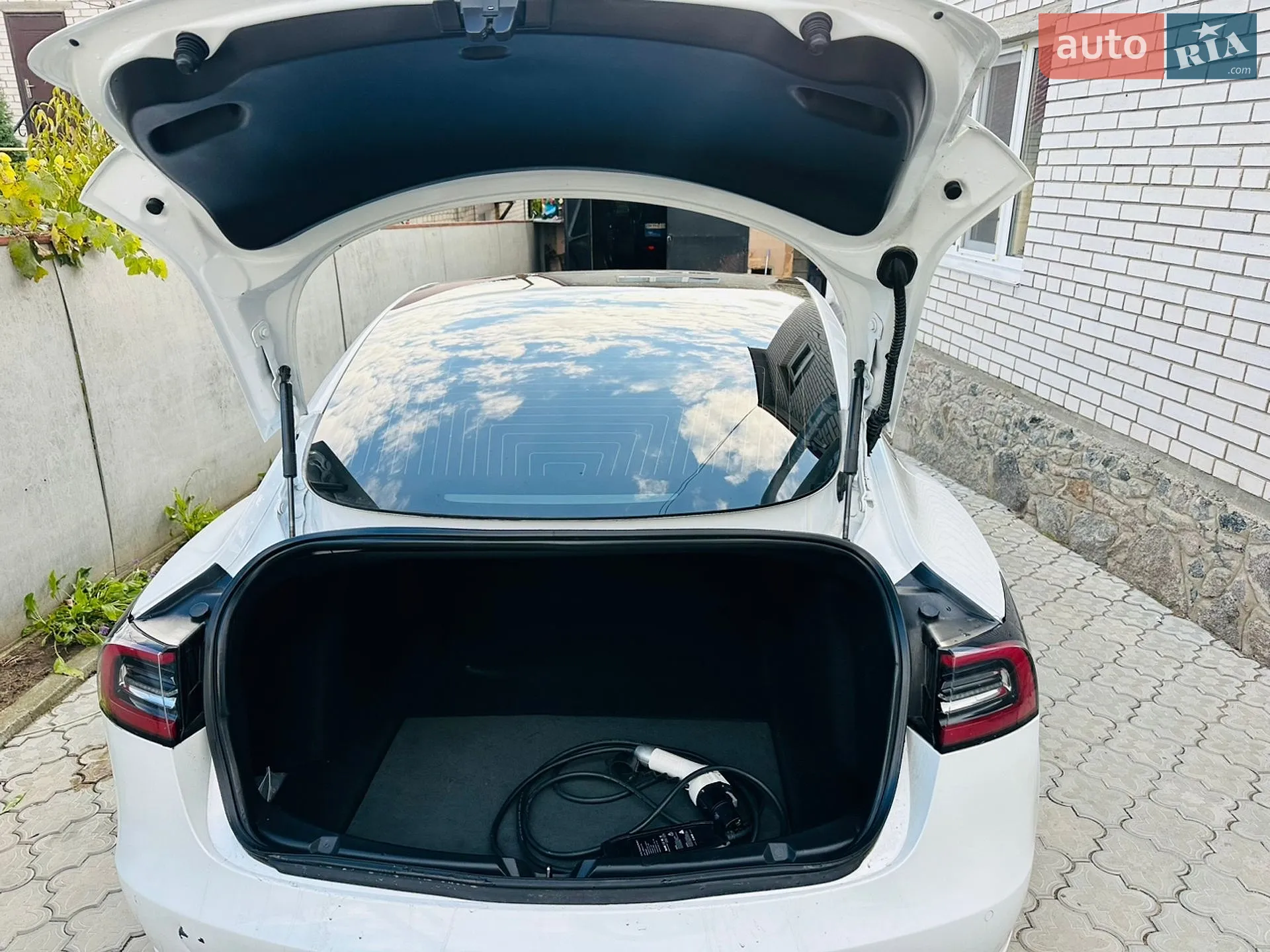 2020 Tesla Model 3 - мініатюра 9
