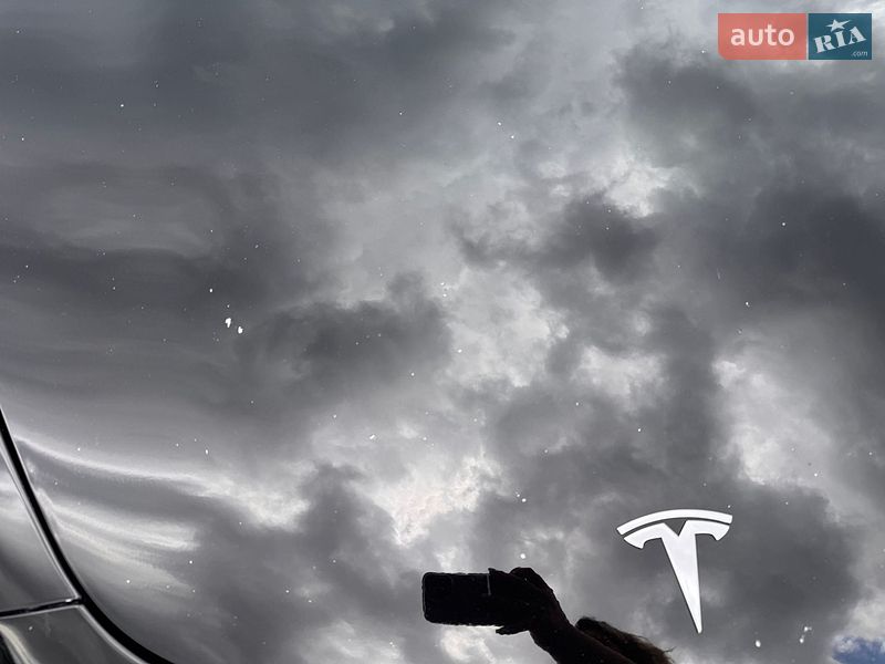 Седан Tesla Model 3 2021 в Луцке