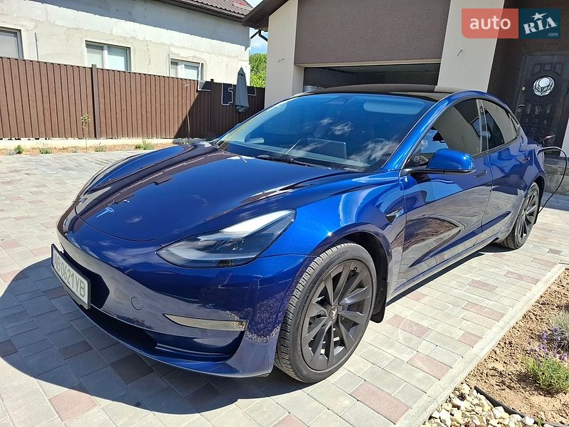 Седан Tesla Model 3 2022 в Вінниці