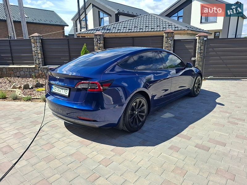 Седан Tesla Model 3 2022 в Вінниці