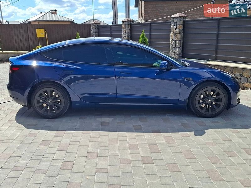 Седан Tesla Model 3 2022 в Вінниці