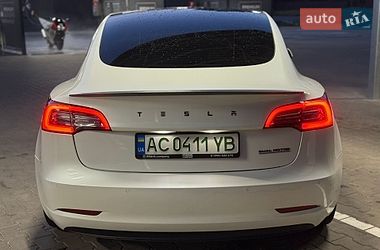 Седан Tesla Model 3 2020 в Луцке