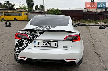 Седан Tesla Model 3 2019 в Києві