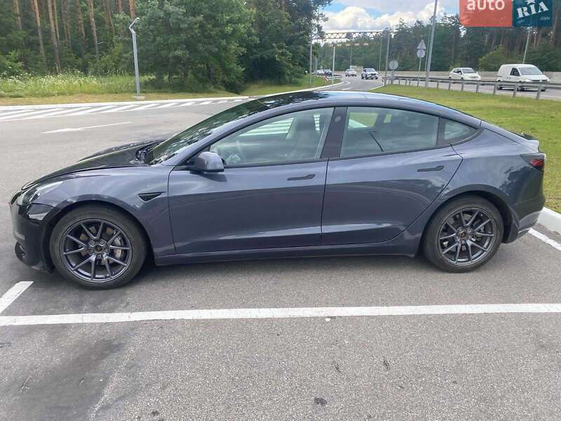 Tesla Model 3 2022