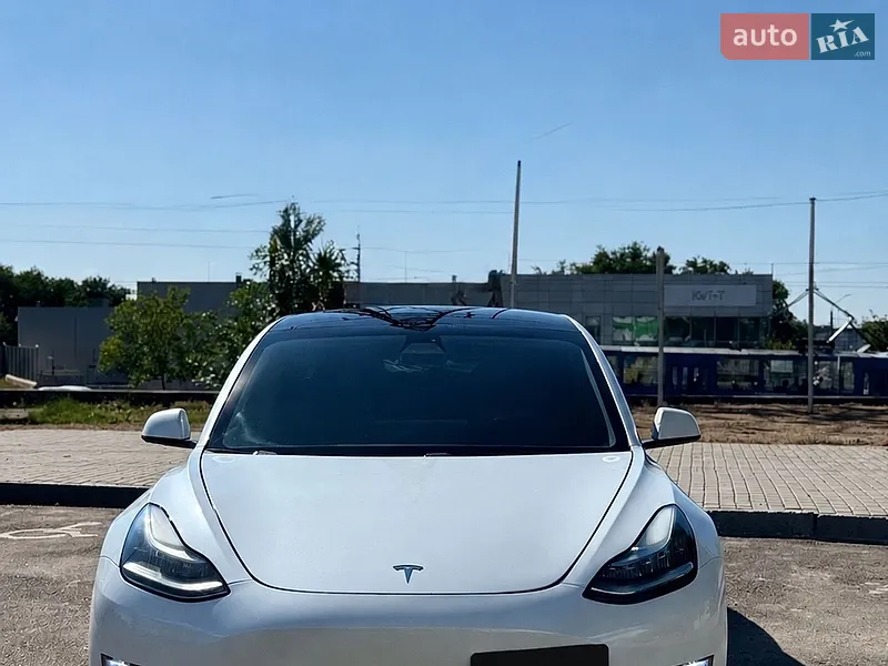 Tesla Model 3 2019