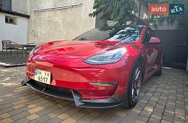 Седан Tesla Model 3 2021 в Одессе