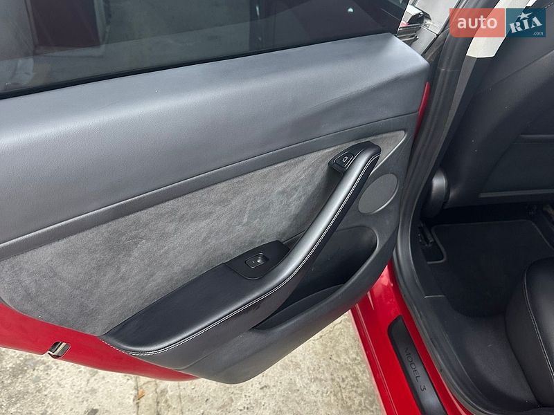 Седан Tesla Model 3 2021 в Одессе