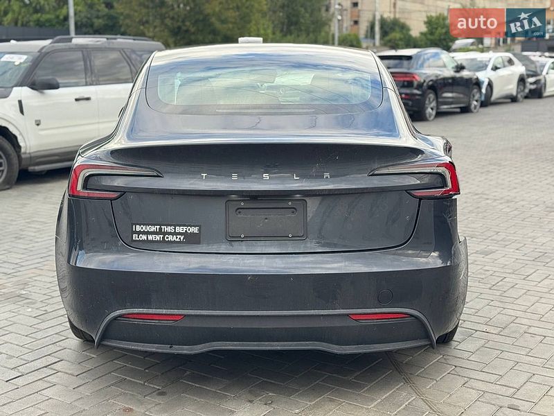 Седан Tesla Model 3 2024 в Луцьку