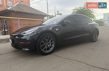 Седан Tesla Model 3 2019 в Білгороді-Дністровському