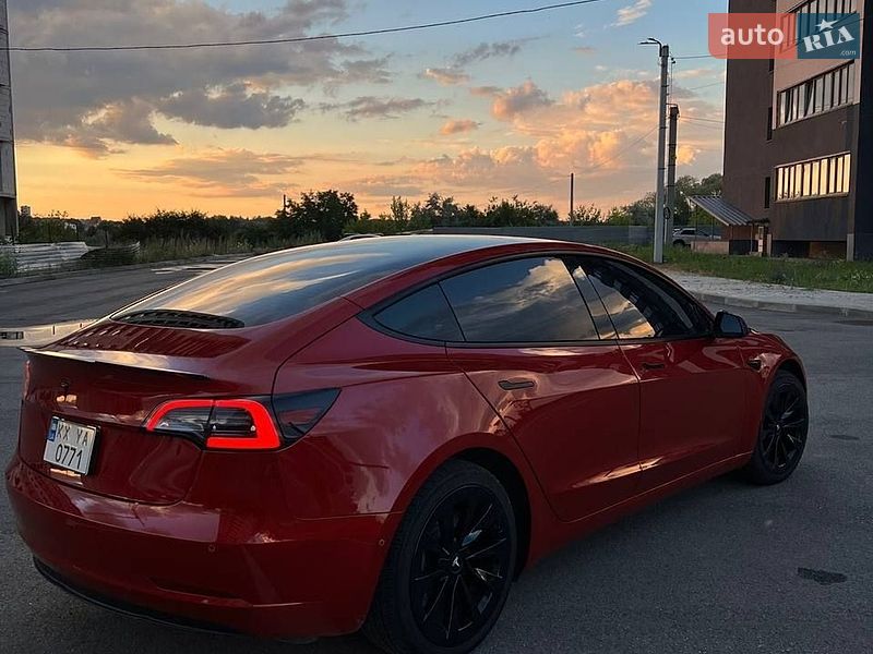 Седан Tesla Model 3 2021 в Харькове
