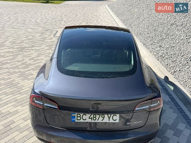Седан Tesla Model 3 2020 в Львові