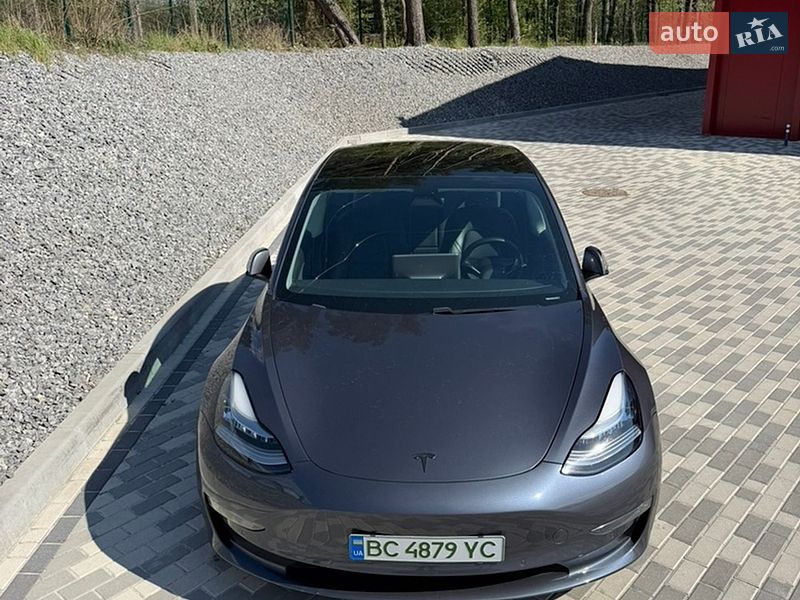 Седан Tesla Model 3 2020 в Львові