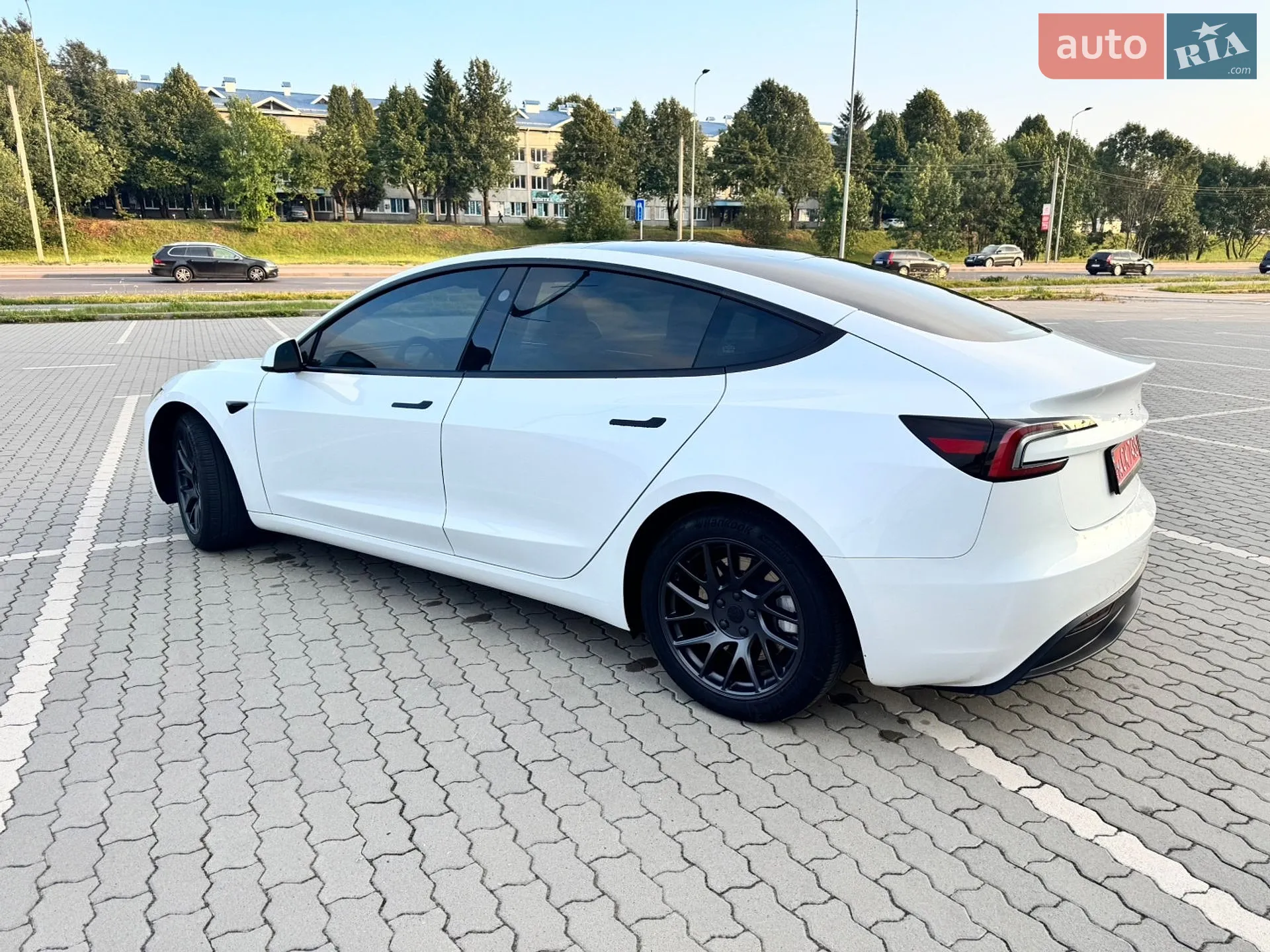 2024 Tesla Model 3 - мініатюра 11