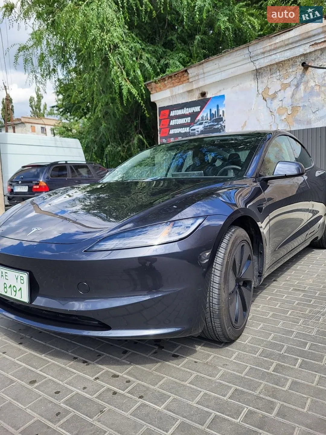 2025 Tesla Model 3 - мініатюра 3