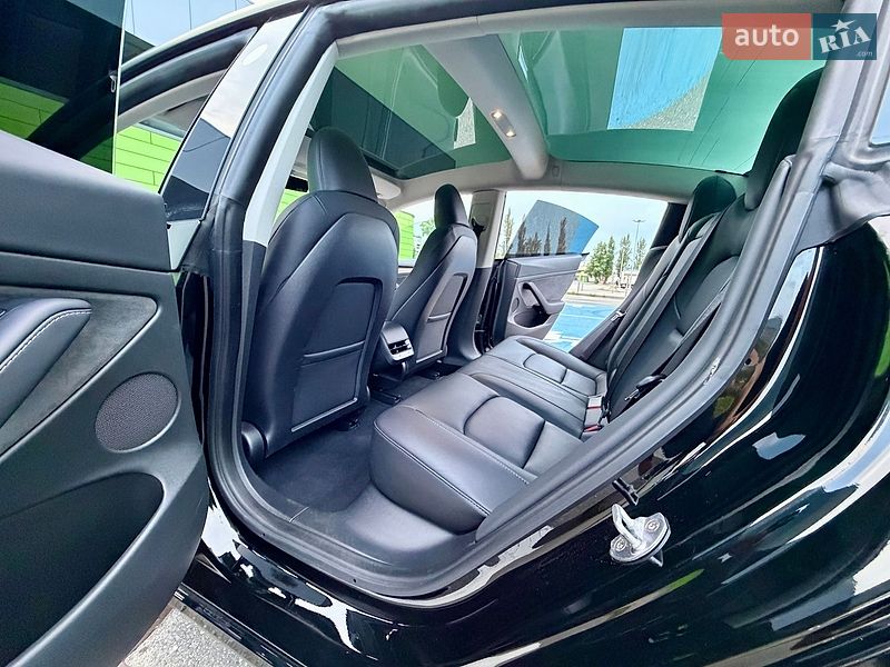 Седан Tesla Model 3 2023 в Києві фото 37 Седан Tesla Model 3 2023 в Києві