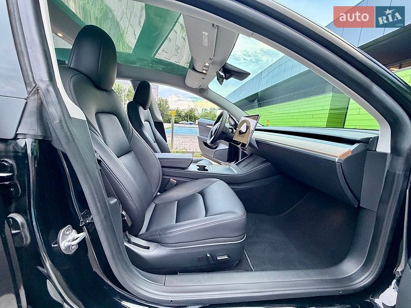 Седан Tesla Model 3 2023 в Києві фото 43 Седан Tesla Model 3 2023 в Києві