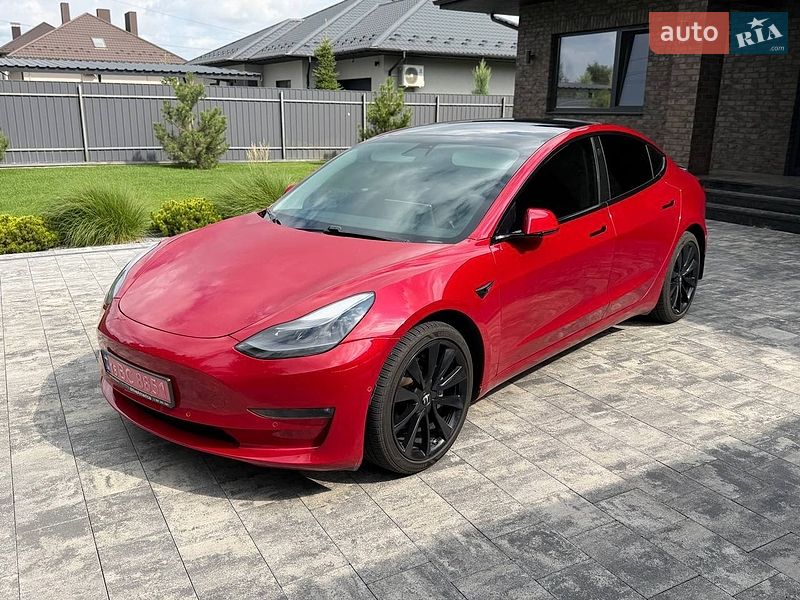 Седан Tesla Model 3 2019 в Луцьку