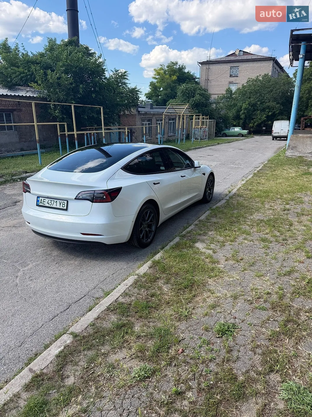 2022 Tesla Model 3 - мініатюра 4