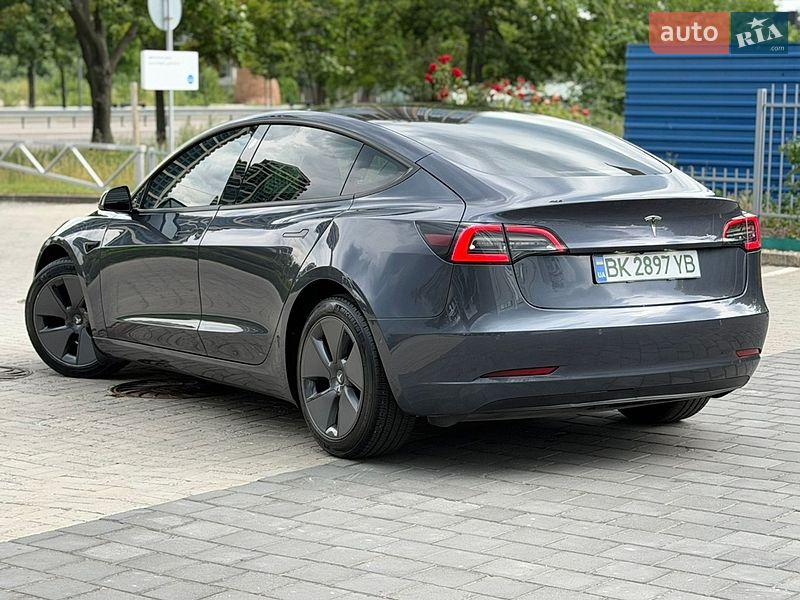 Седан Tesla Model 3 2022 в Дніпрі
