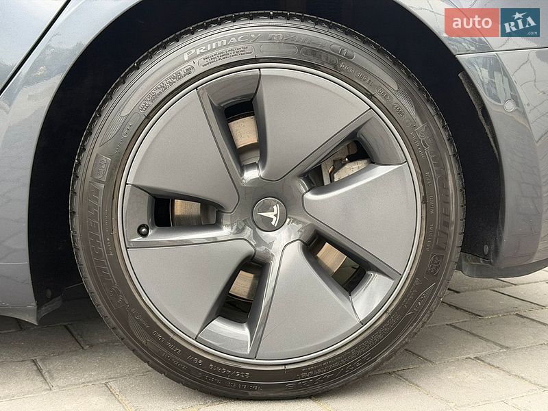 Седан Tesla Model 3 2022 в Дніпрі