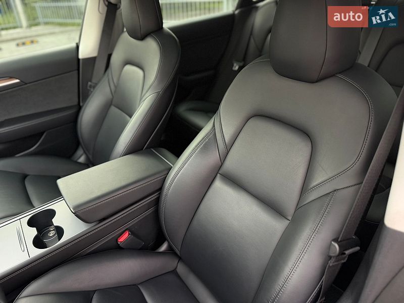Седан Tesla Model 3 2022 в Дніпрі