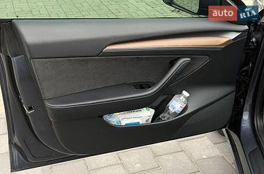 Седан Tesla Model 3 2022 в Дніпрі