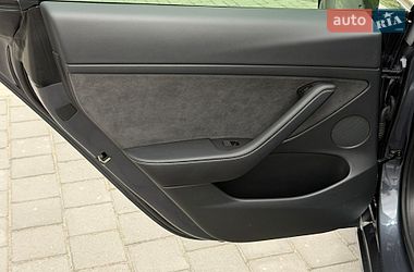 Седан Tesla Model 3 2022 в Дніпрі