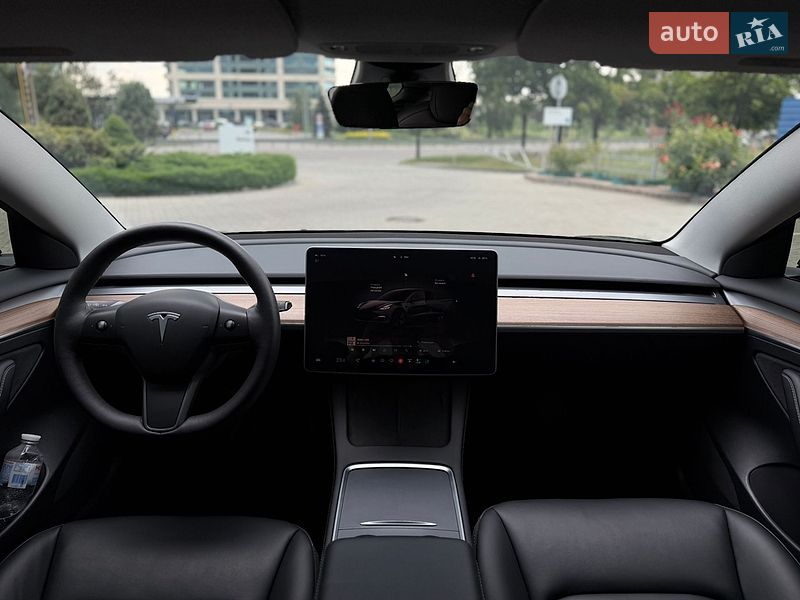 Седан Tesla Model 3 2022 в Дніпрі