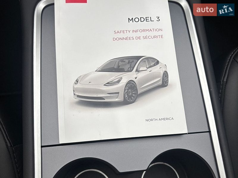 Седан Tesla Model 3 2022 в Дніпрі