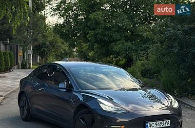 Седан Tesla Model 3 2018 в Софіївській Борщагівці