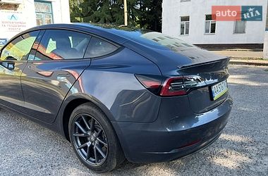 Седан Tesla Model 3 2021 в Барышевке