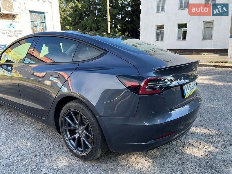 Седан Tesla Model 3 2021 в Барышевке