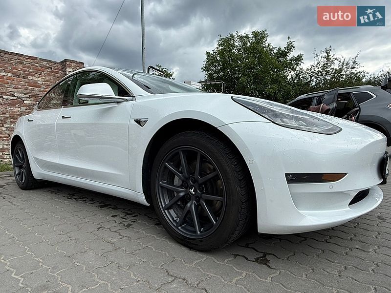 Tesla Model 3 2018