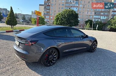 Седан Tesla Model 3 2023 в Києві