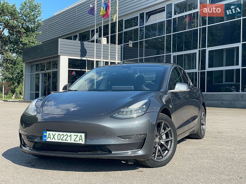 Tesla Model 3 2019