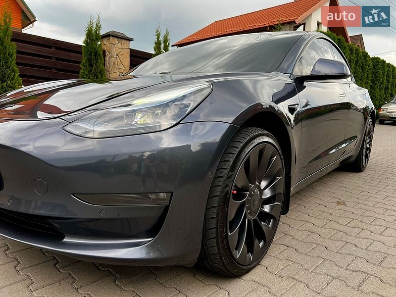 Седан Tesla Model 3 2021 в Хмельницькому
