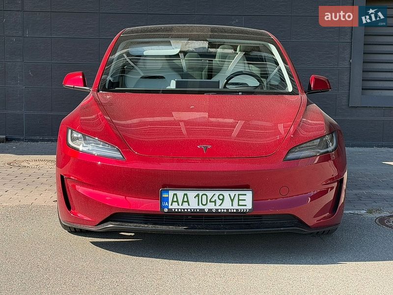 Седан Tesla Model 3 2024 в Києві