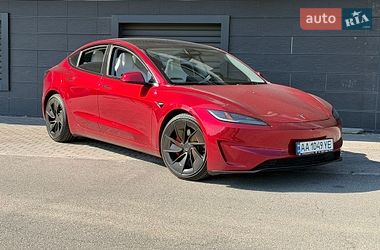 Седан Tesla Model 3 2024 в Києві
