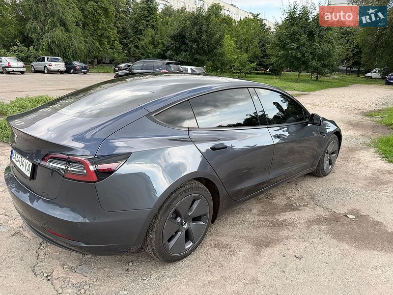 Седан Tesla Model 3 2022 в Харкові