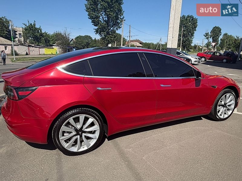 Седан Tesla Model 3 2019 в Харькове