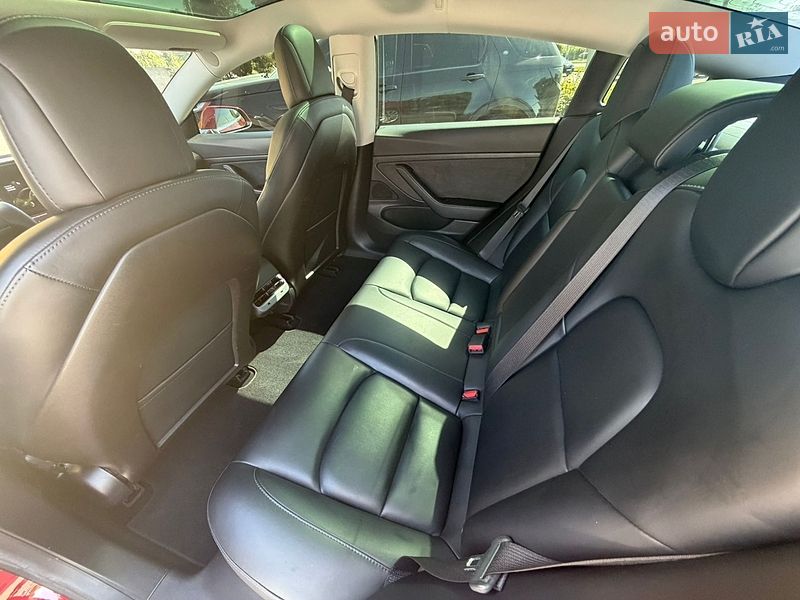 Седан Tesla Model 3 2019 в Харькове